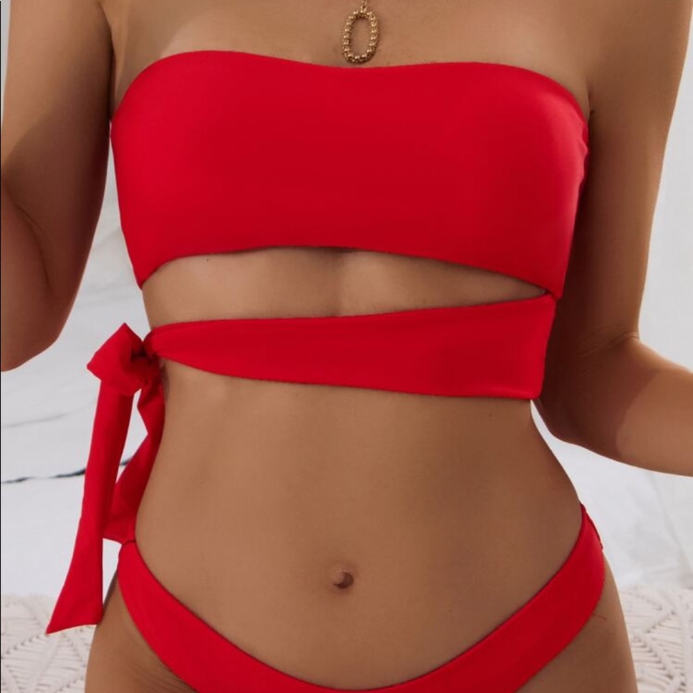Tie Side Bandeau Bikini Top 👙❤️